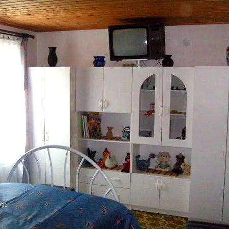 Nusi Vendeghaz Balatonboglar