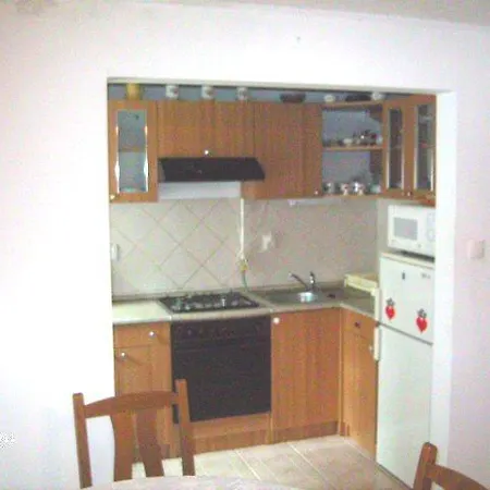 Nusi Vendeghaz Balatonboglar