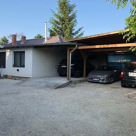 Nusi Vendeghaz Guest house
